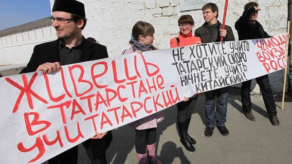 Общество: «Татарский выбирать обязательно»: в Татарстане снова взялись за старое