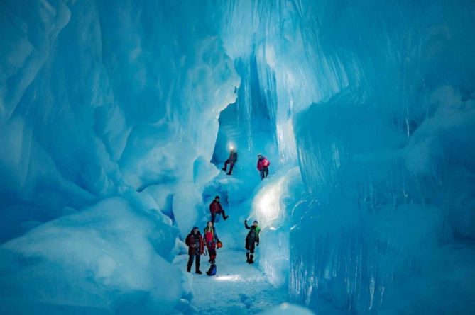 Общество: Украинские полярники обнаружили в Антарктиде «затерянную» ледниковую пещеру