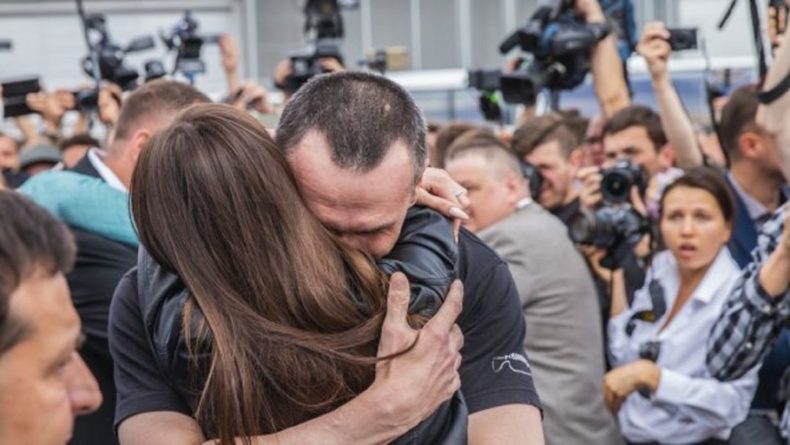 Общество: Супрун внезапно пригрозила освобожденным из плена украинцам: «с близкими видеться нельзя»