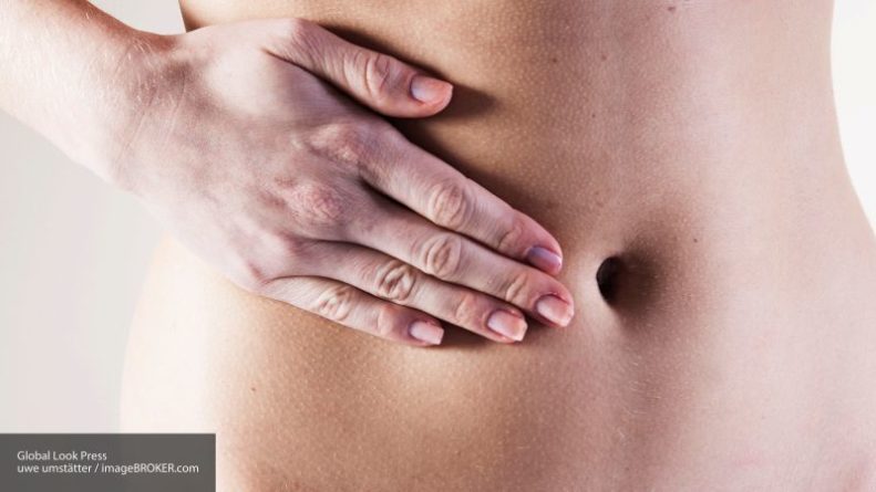 Общество: 23-летняя британка приняла наличие злокачественной опухоли в животе за беременность