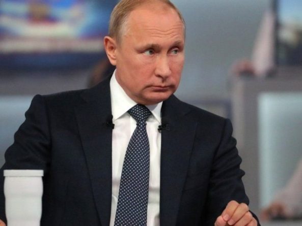Общество: Путин уволил помощника главы Следственного комитета