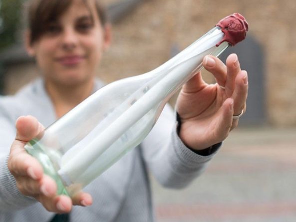 Общество: Послание в бутылке спасло американских туристов