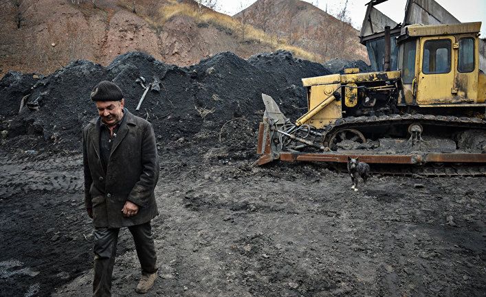 DeníkN (Чехия): кровавый бизнес — продажа донбасских богатств. Составы с краденым углем направляются и в Чехию 12092019 Общество: DeníkN (Чехия): кровавый бизнес — продажа донбасских богатств. Составы с краденым углем направляются и в Чехию