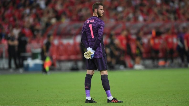 Общество: СМИ: Де Хеа подписал новый контракт с МЮ