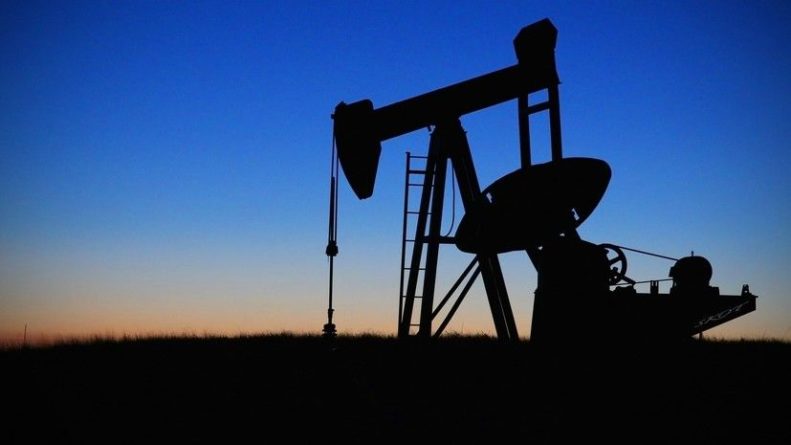 Общество: В США заявили о готовности задействовать свои нефтяные резервы