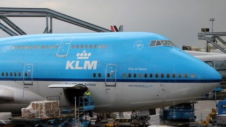 Профсоюз авиакомпании KLM готовит забастовку в Амстердаме 16092019 Общество: Профсоюз авиакомпании KLM готовит забастовку в Амстердаме