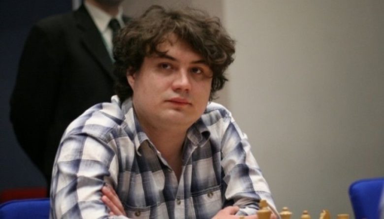 Общество: Антон Коробов во втором круге Кубка мира по шахматам проиграл вьетнамцу Ле Куанг Льеми