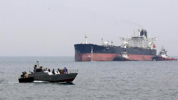 Общество: Новый инцидент в Персидском заливе: Иран задержал судно, шедшее в ОАЭ