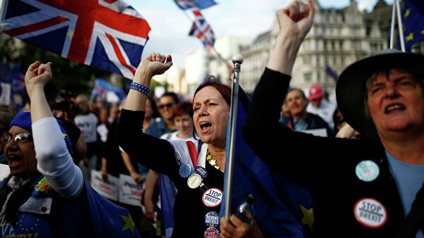 Общество: В Британии потерян навык политического взаимодействия — эксперт о Brexit