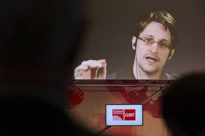 Общество: Во Франции ответили попросившему убежища Сноудену