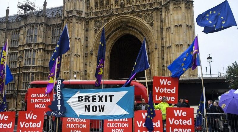 Политика: Евросоюз ещё не получил от Лондона предложений по Brexit