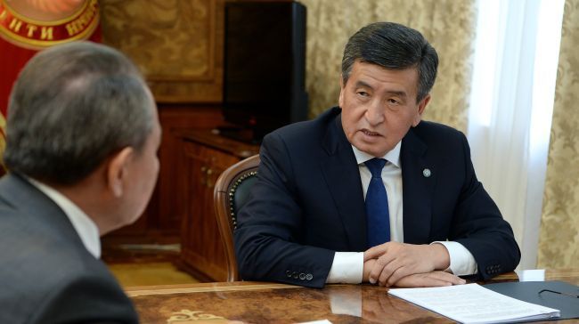 Общество: Президент Киргизии не поддерживает переход на латиницу
