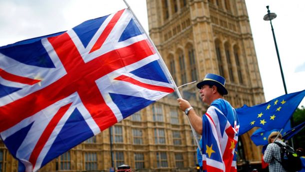 Общество: Лондон не предоставил необходимые предложения по Brexit, - Еврокомиссия