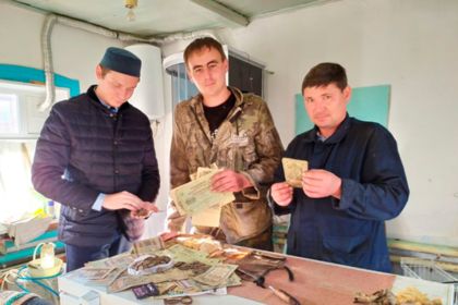 Общество: Россиянин нашел в доме тайник со старинным кладом