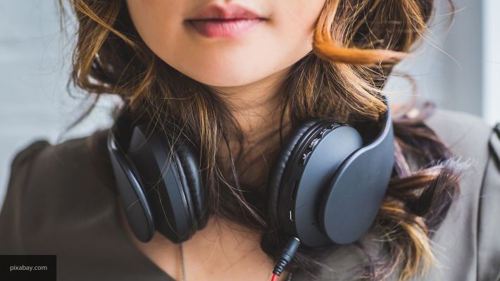 Общество: Исследование показало, что прослушивание музыки на работе снижает креативность