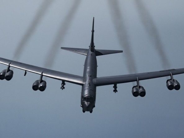 Общество: США разместили в Европе ещё один самолёт-носитель ядерного оружия