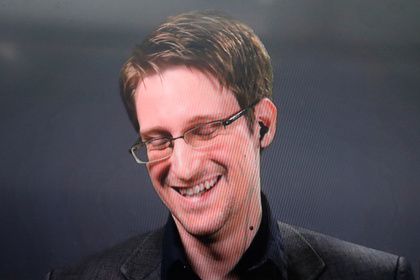 Общество: США подали в суд на Сноудена из-за его книги
