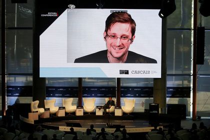 Общество: Сноуден назвал свою книгу самой продаваемой в мире из-за иска США