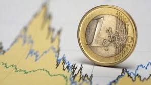 Общество: Пара евро-доллар достигнет нового минимума