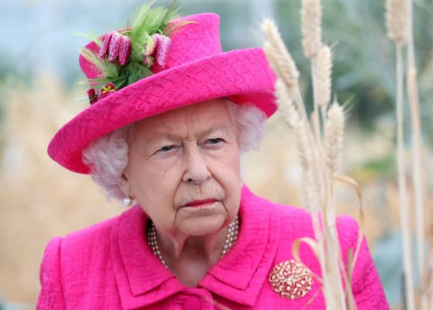 Общество: Елизавета II разгневалась на Кэмерона из-за заявления о ее влиянии