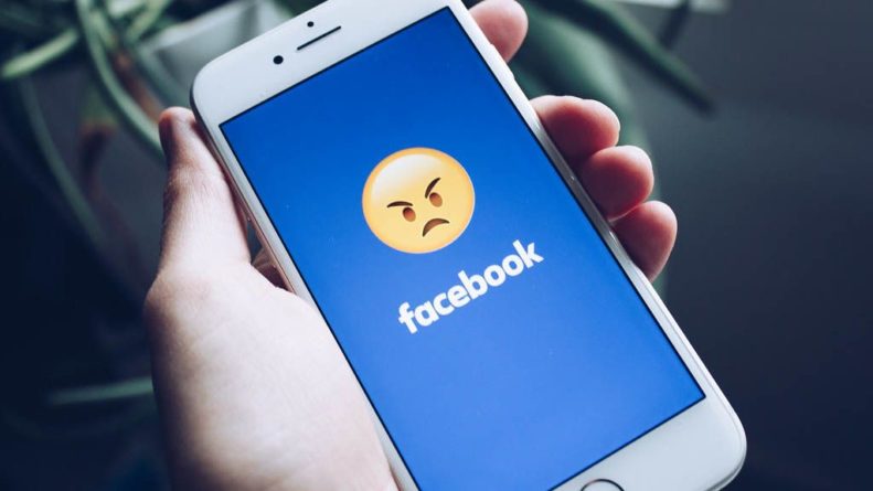 Общество: Facebook заблокировал работу тысяч приложений