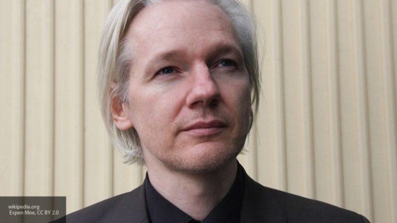 Общество: Главред WikiLeaks сообщил о тяжелых условиях содержания Ассанжа в тюрьме Великобритании