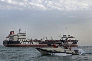Общество: Иран спустя два месяца освободил британский танкер