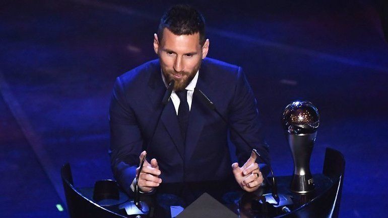 Общество: Месси стал шестикратным игроком года по версии ФИФА