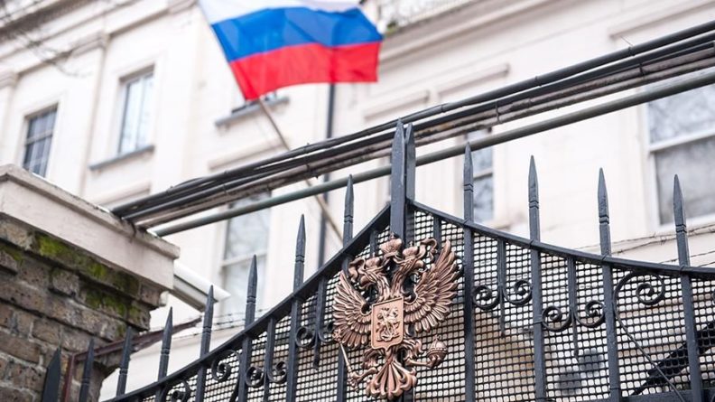 Общество: Посольство России ответило на планы Роули судиться с Москвой