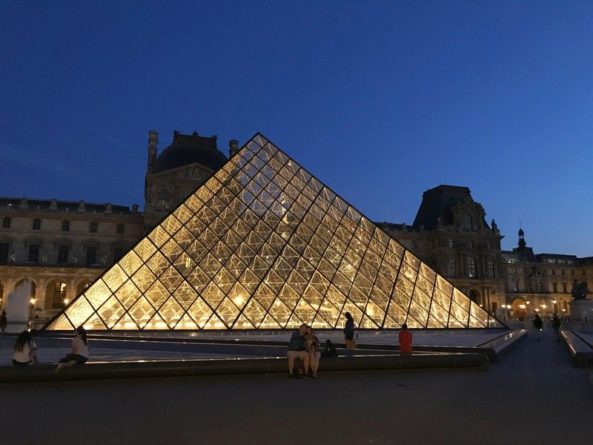 Общество: Лувр выкупил рисунки официального художника Наполеона