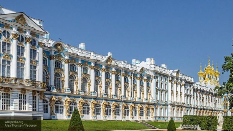 Минкульт поможет Петербургу с регулированием турпотока в Екатерининском дворце  27092019 Общество: Минкульт поможет Петербургу с регулированием турпотока в Екатерининском дворце