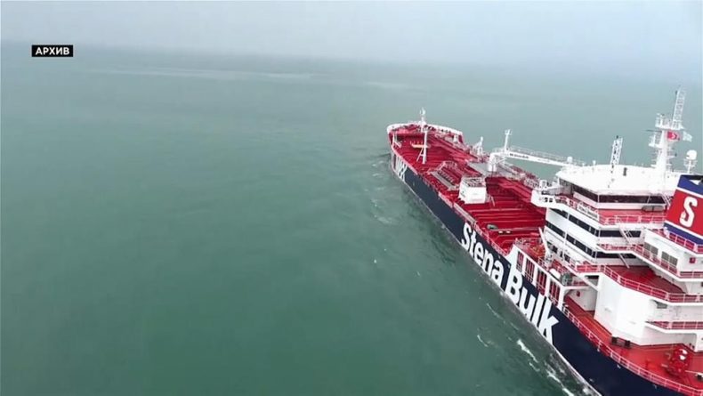 Общество: Британский танкер покинул иранский порт