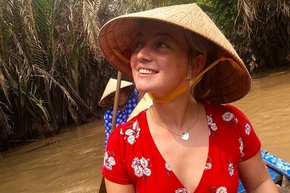 Общество: Туристка простудилась во Вьетнаме и впала в кому