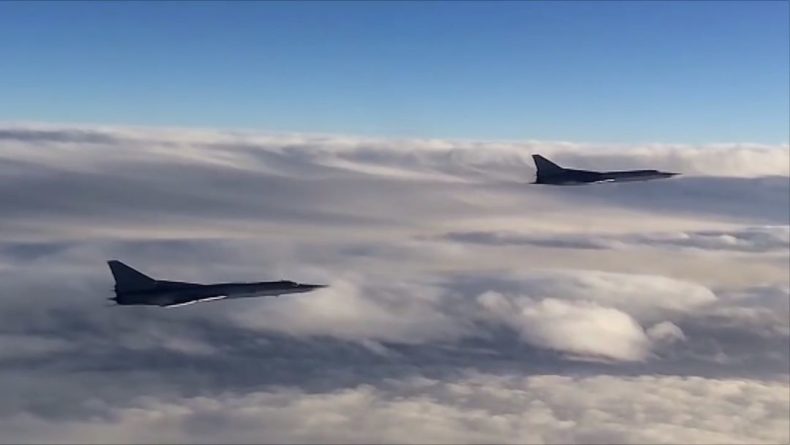Общество: Два американских военных самолета провели разведку у берегов Крыма