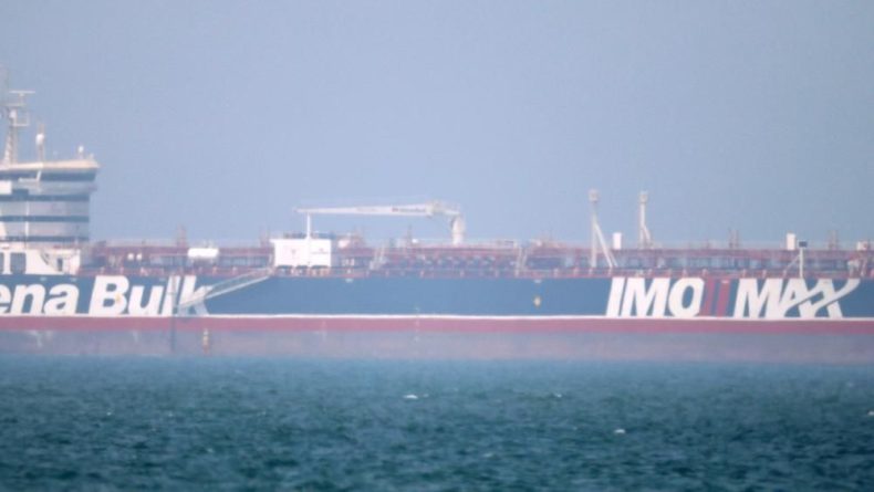 Общество: Нефтяной танкер Stena Impero прибыл в ОАЭ