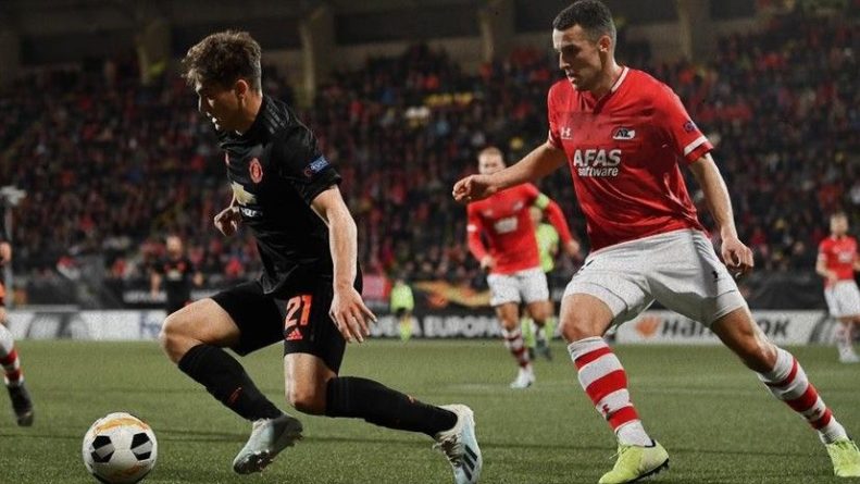 Общество: «Манчестер Юнайтед» сыграл вничью с АЗ в Лиге Европы