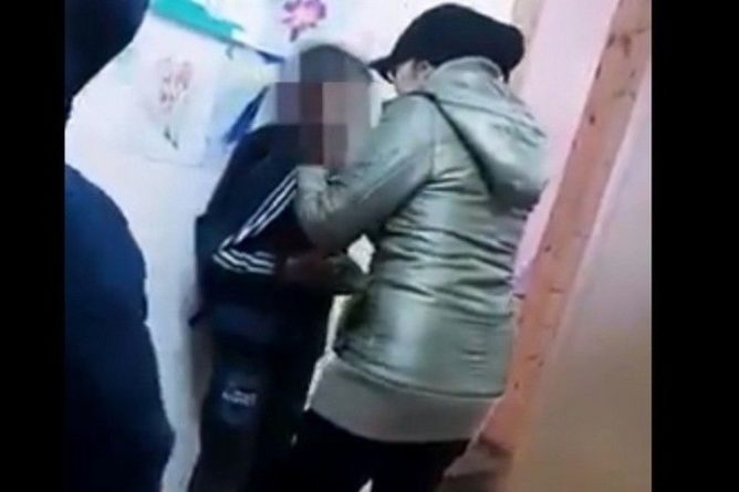 Общество: Учительница пригрозила мальчику "вытащить шкуру через задницу"