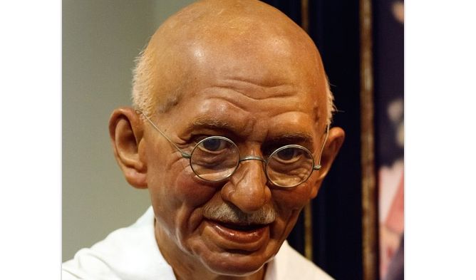 Общество: Прах Ганди украли из индийского мемориала в день его 150-летия