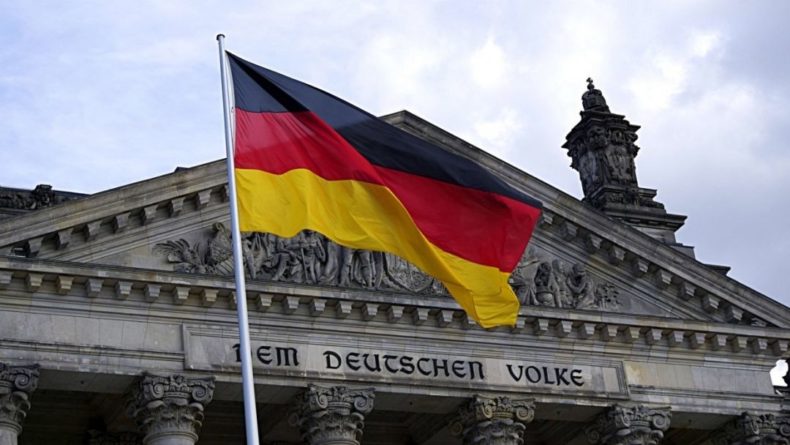 Общество: МИД Германии заявил, что ЕС примет ответные меры на введение США пошлин