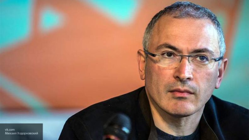 Общество: Ходорковский мечтает "перекроить" Россию и надеть корону монарха
