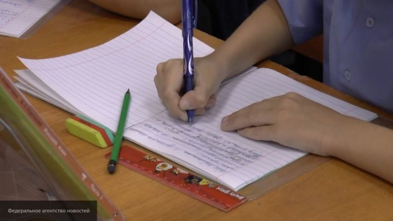 Общество: Якутская учительница пообщела «спустить шкуру» со школьника за забытую тетрадь
