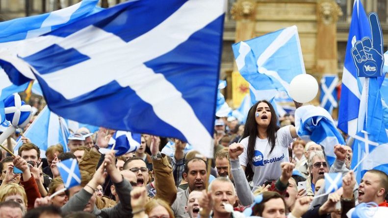 Общество: На марш за независимость Шотландии вышли более 200 тысяч человек