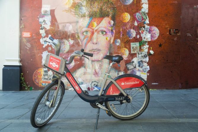 Общество: Мэрия Лондона и Santander сделали городской велопрокат бесплатным на один день