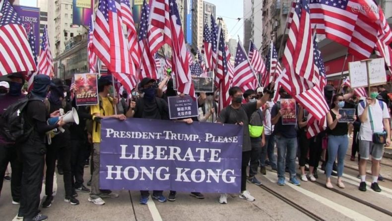 Общество: Китайцы требуют от США убраться из Гонконга, напоминая, что Китай — не Украина