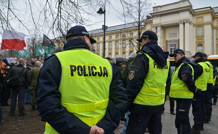Общество: Politico (США): для украинцев в Польше есть работа, а вот безопасности нет
