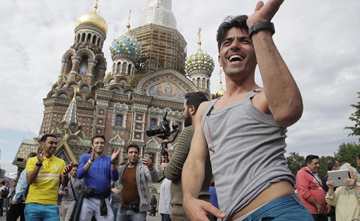 Общество: Bloomberg (США): Владимир Путин заманивает туристов в Россию бесплатными электронными визами