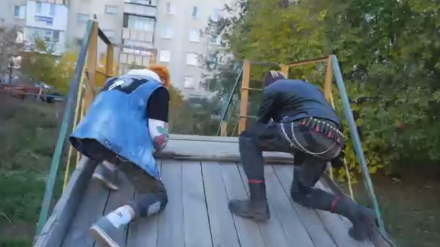 Общество: "Это разрыв шаблона": панки рассказали о ремонте горки в Челябинске