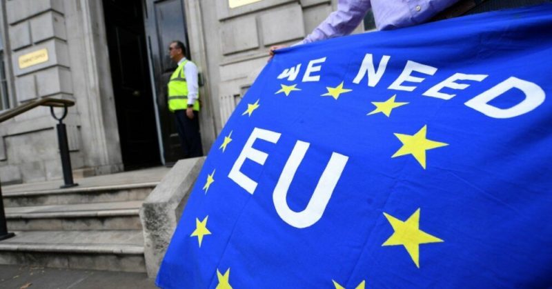 Общество: Европарламент разрешит отсрочку Brexit при одном условии