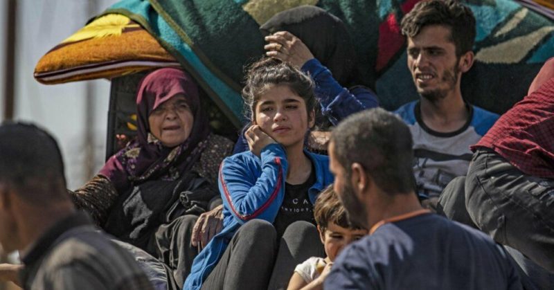 Общество: Сирия: десятки тысяч курдов бегут от турецких войск