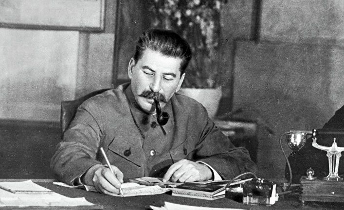 Общество: ABC (Испания): забытое письмо «испанского Ленина» к Сталину, в котором он подвергает сомнению необходимость демократии